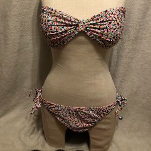 Strapless bikini